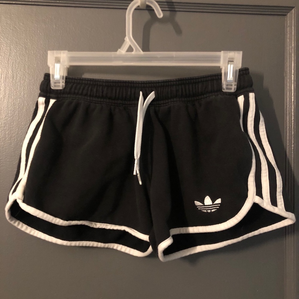Adidas Originals • Track Shorts S